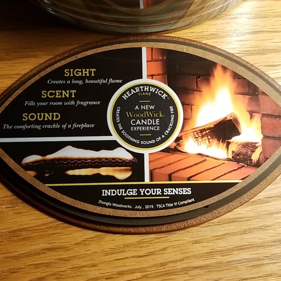 WOODWICK CANDLE - Picture 3 of 5